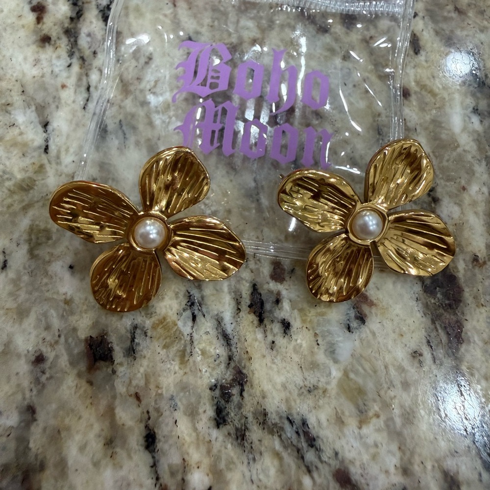 Gold Flower Studs with a Pearl in the center Earrings from Boho Moon